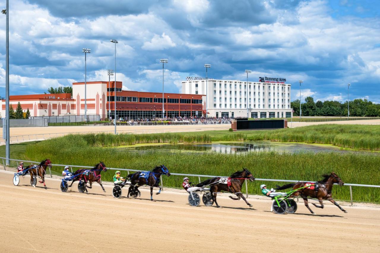 Running Aces Hotel & Casino, Trademark Collection By Wyndham Forest Lake Bagian luar foto